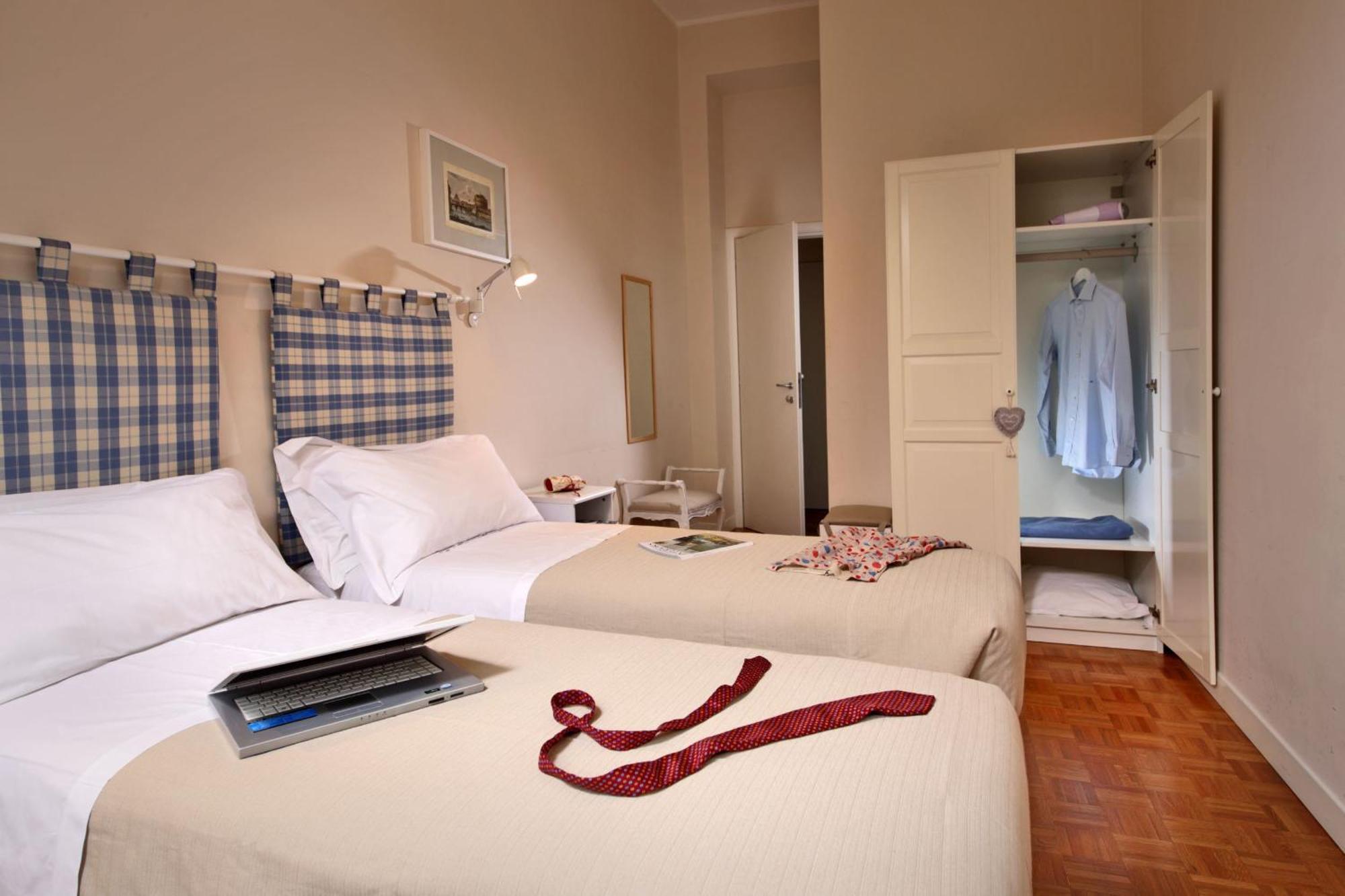 Residenza I Rioni Guesthouse Рим Екстериор снимка