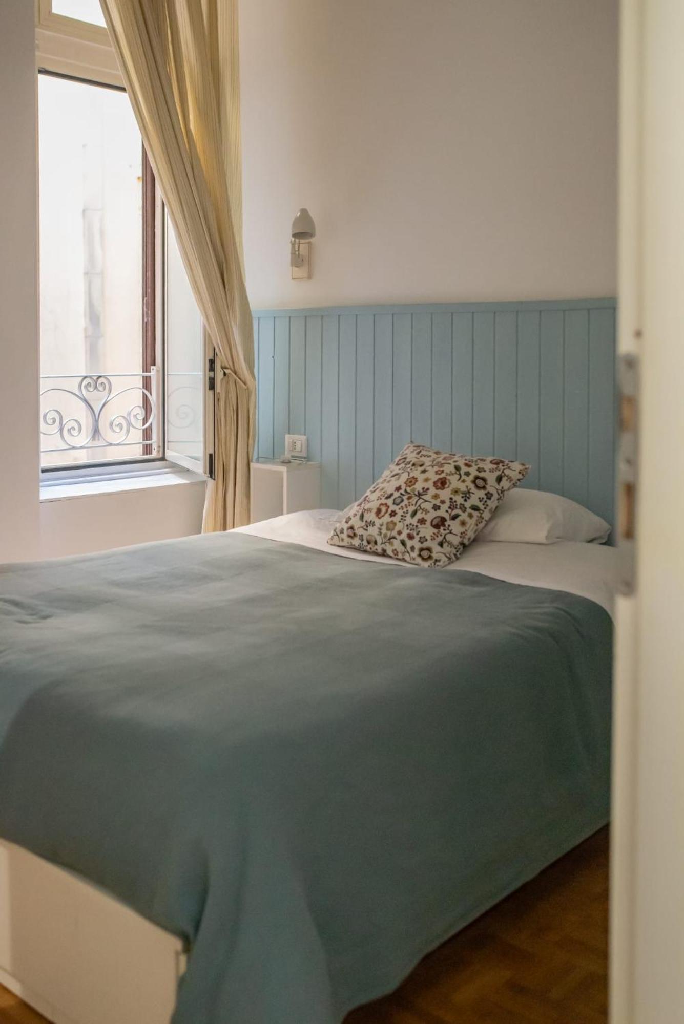 Residenza I Rioni Guesthouse Рим Екстериор снимка